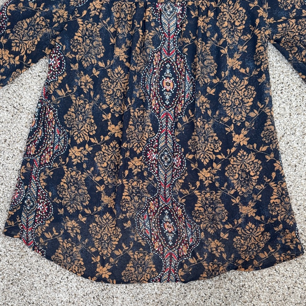 Knox Rose Navy and Beige Patterned Blouse - Picture 12 of 16
